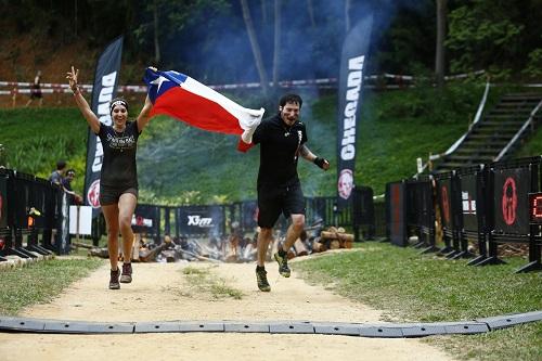 Participantes demonstraram muita força de vontade e companheirismo ao longo de 6km de percurso e 22 obstáculos. Prova atraiu participantes de diversas partes do mundo e teve o ambiente familiar como ponto alto / Foto: Divulgação